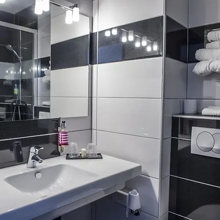 מלון Logis Murtel 3*