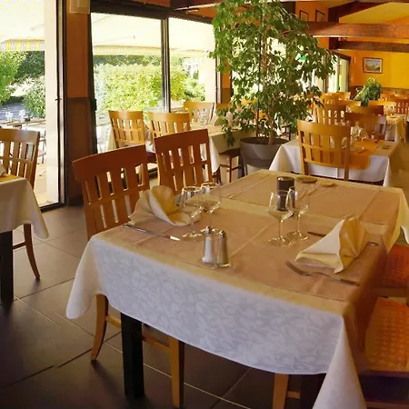 Hotel Logis Murtel La Mure (Isere)